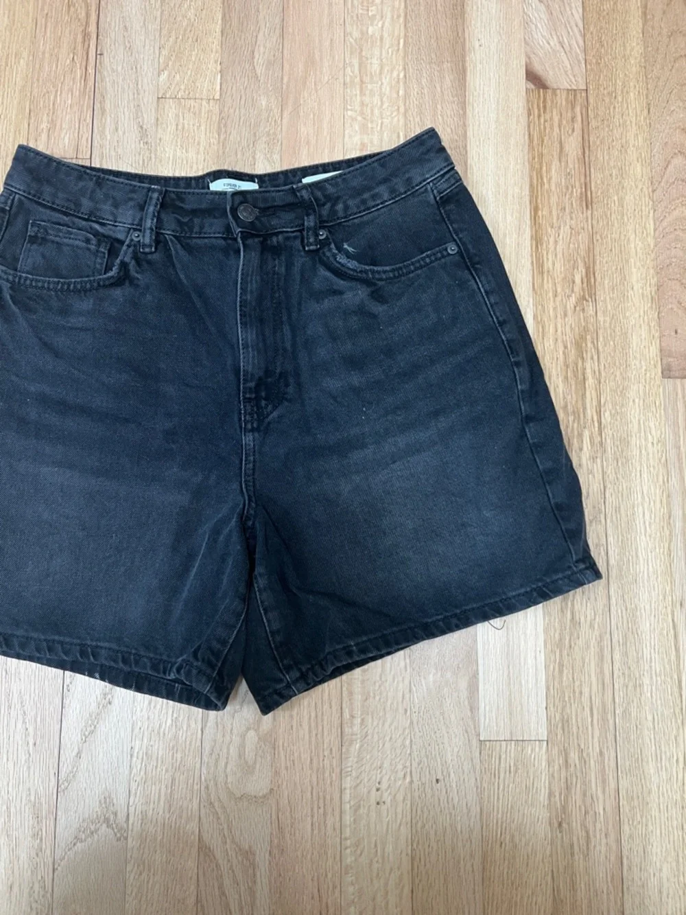 Forever 21‎ Black Denim 90s Fit Jean Shorts Womens 30